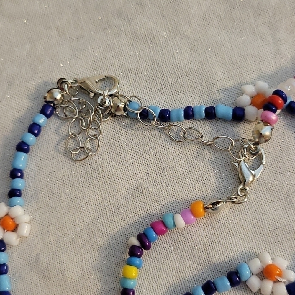 5/$25 BEADED Daisy Chain Flower Anklets - Picture 2 of 3